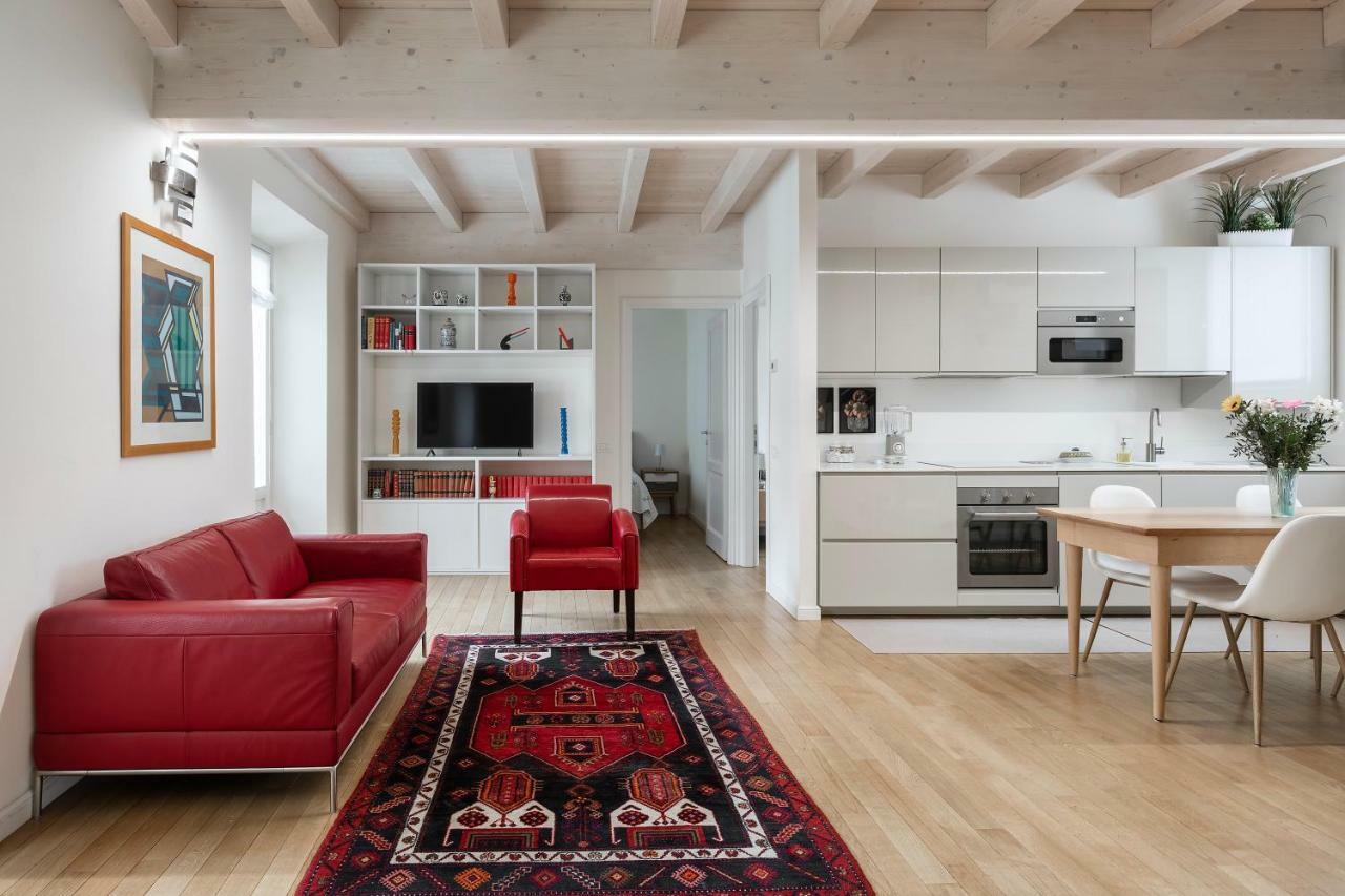 Appartamento Rossini By Holiday Solutions Комо Екстер'єр фото
